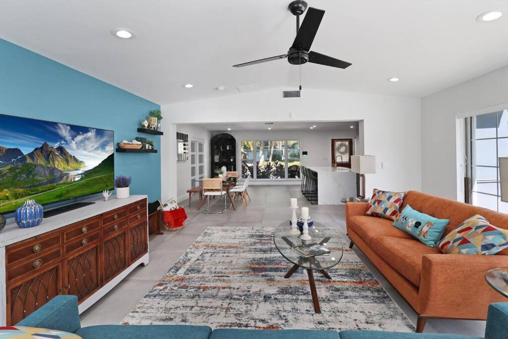 Palm Tree Paradise Tampa Pool Home ภายนอก รูปภาพ