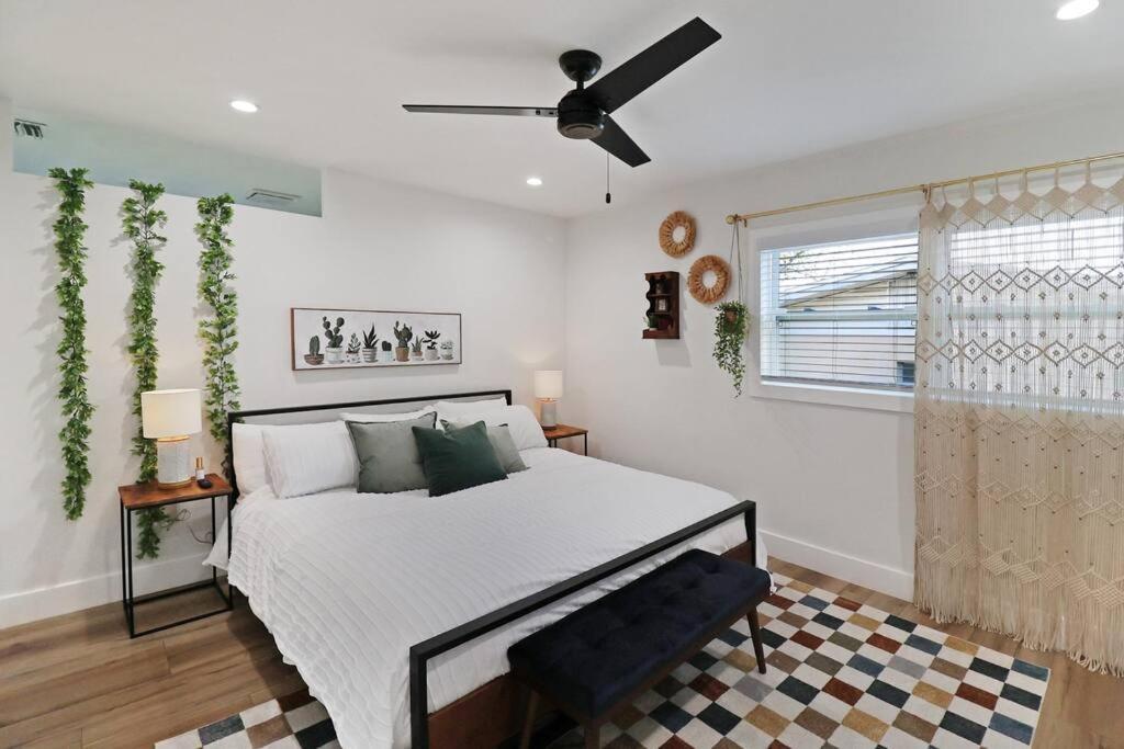 Palm Tree Paradise Tampa Pool Home ภายนอก รูปภาพ