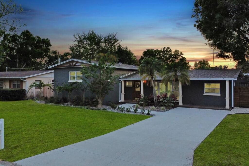 Palm Tree Paradise Tampa Pool Home ภายนอก รูปภาพ