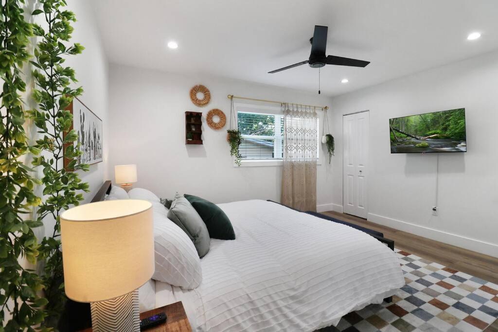 Palm Tree Paradise Tampa Pool Home ภายนอก รูปภาพ